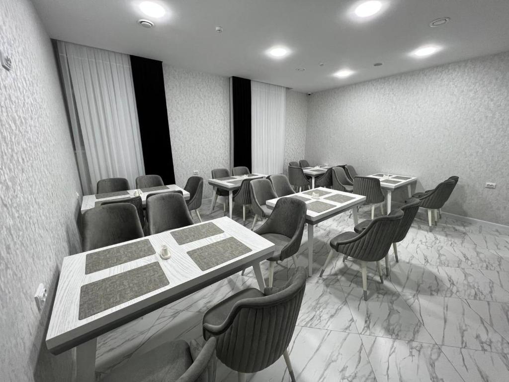 DINING AREA JPG